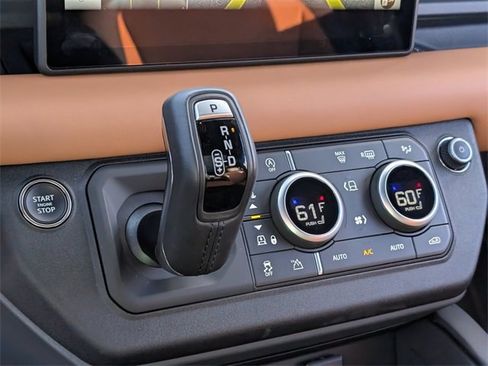 Used 2024 Land Rover Defender 110 X-Dynamic SE image 21
