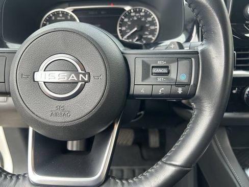 Used 2025 Nissan Pathfinder SV FWD image 26