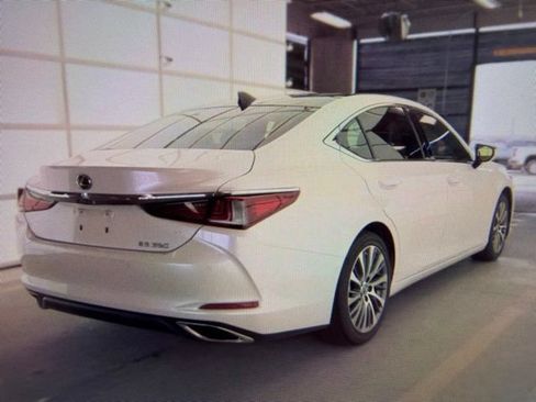 Used 2019 Lexus ES 350 w/ Accessory Package 2 FWD image 3