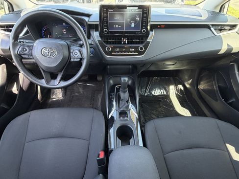Used 2022 Toyota Corolla LE w/ Carpet Mat Package (TMS) FWD image 25