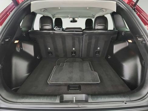 Used 2019 Jeep Cherokee Limited AWD/4WD image 33