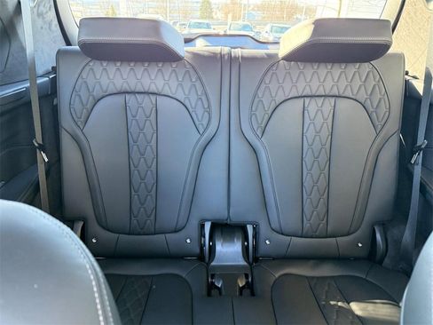 Used 2026 BMW X7 M60i w/ Executive Package image 10
