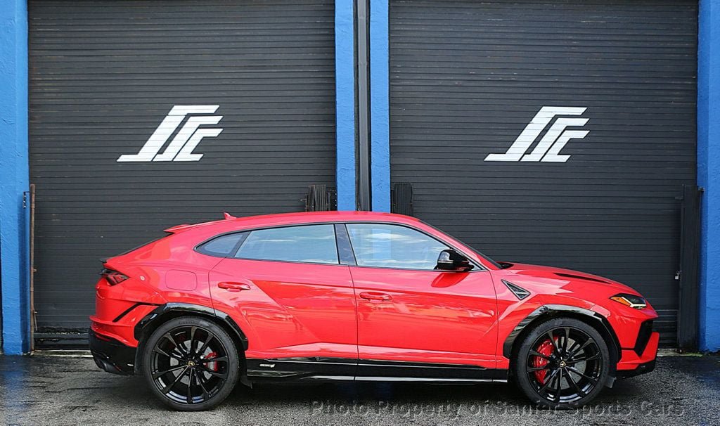 Used 2024 Lamborghini Urus S AWD/4WD image 1