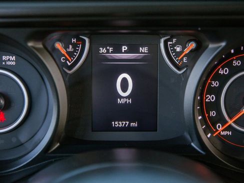 Used 2024 Jeep Gladiator Sport image 14