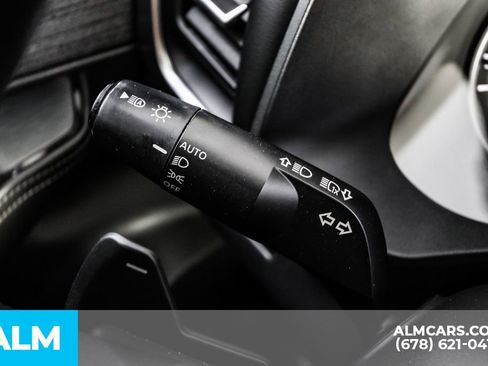 Used 2021 Nissan Rogue S image 31