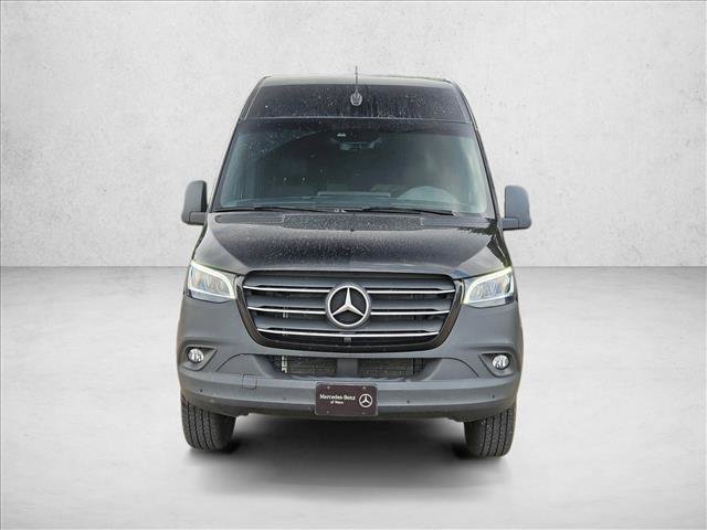 Used 2024 Mercedes-Benz Sprinter 2500 image 2