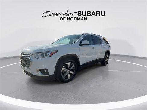 Used 2020 Chevrolet Traverse LT w/ LT Premium Package image 4
