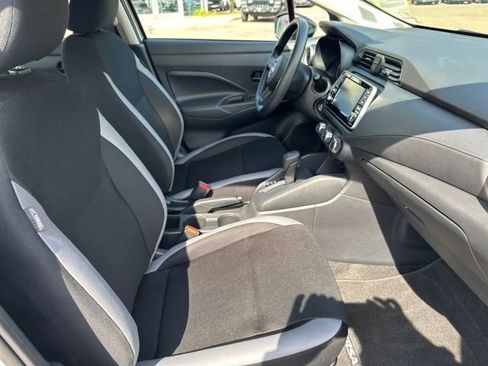 Used 2025 Nissan Versa S w/ Trunk Package image 23