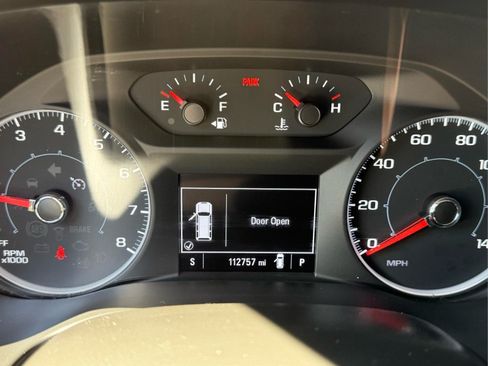 Used 2018 GMC Acadia SLE FWD image 30