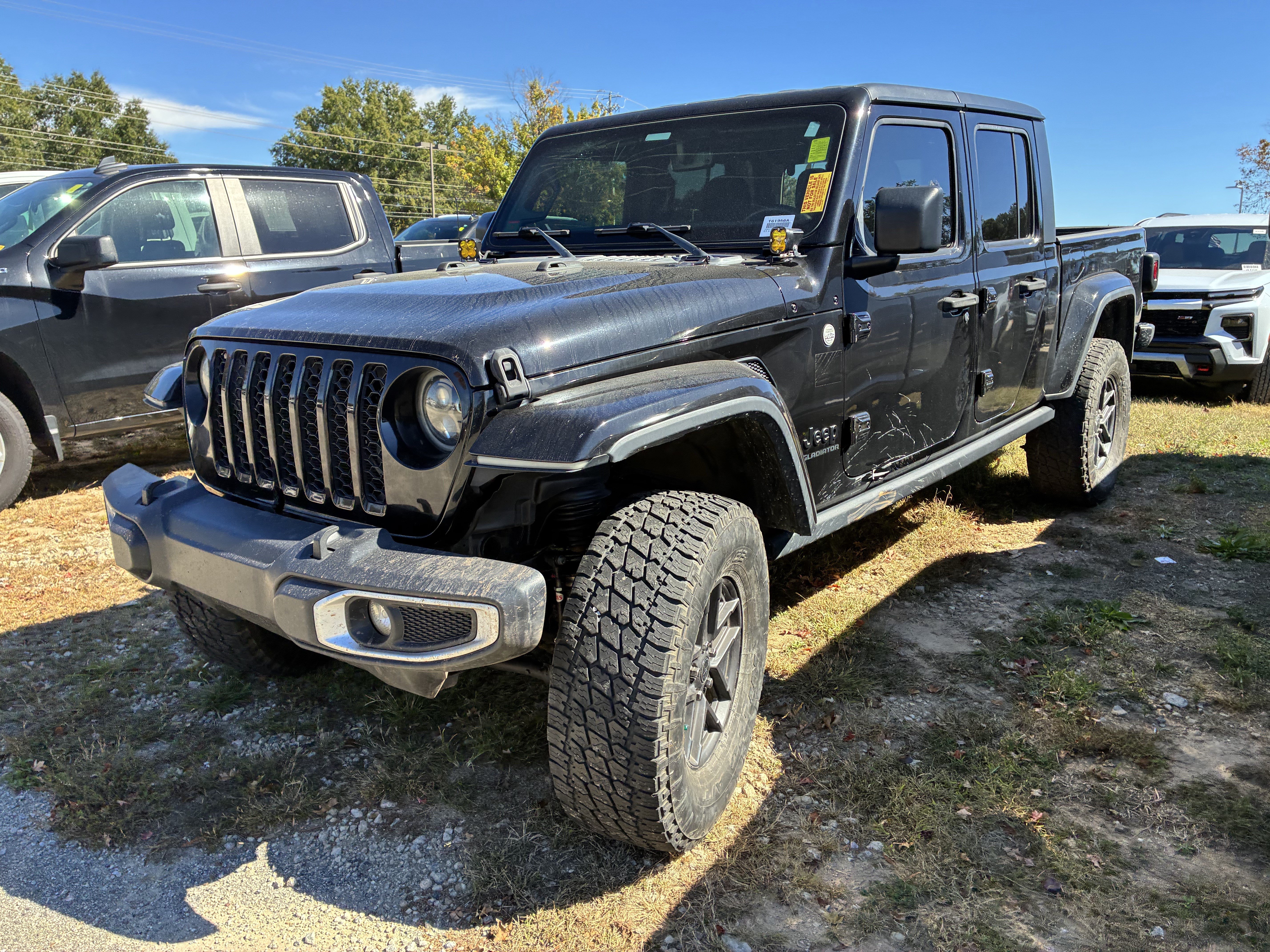 Used 2020 Jeep Gladiator Sport w/ Quick Order Package 24S AWD/4WD image 3