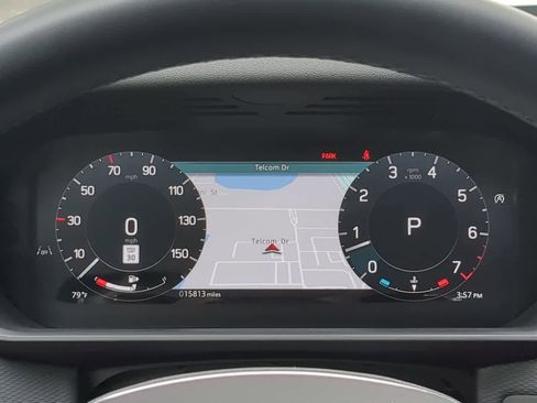 Used 2025 Land Rover Discovery Dynamic SE image 36