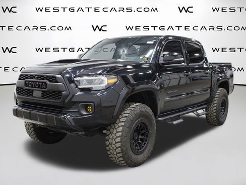 Used 2021 Toyota Tacoma TRD Sport w/ TRD Premium Sport Package AWD/4WD image 1