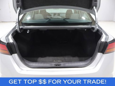 Used 2024 Nissan Altima 2.5 SV AWD/4WD image 4