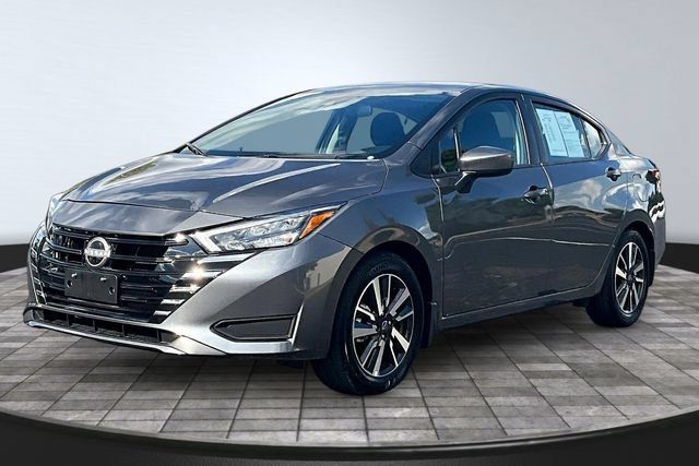 Used 2025 Nissan Versa SV w/ Trunk Package FWD image 1