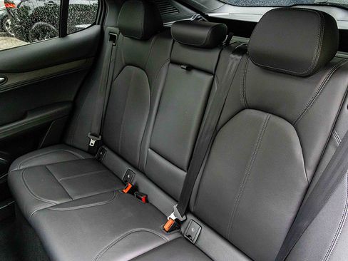 Used 2022 Alfa Romeo Stelvio Ti image 23