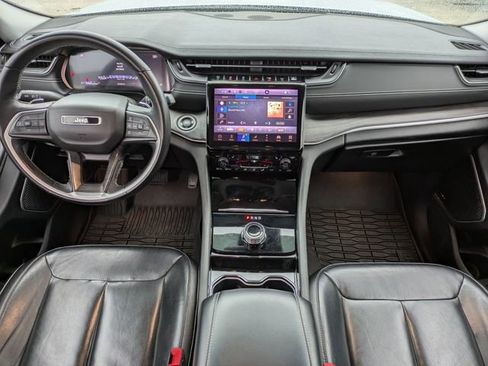 Used 2022 Jeep Grand Cherokee Limited image 17