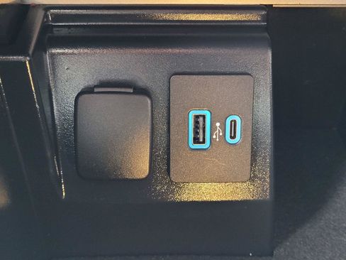 Used 2023 Ford Explorer ST w/ Equipment Group 401A AWD/4WD image 15