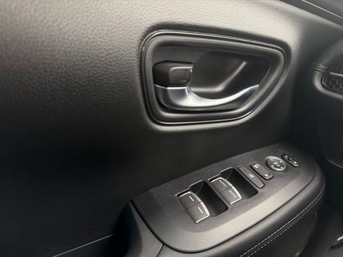 Used 2025 Honda HR-V EX-L image 23