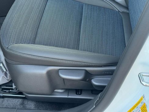 New 2026 Buick Envista Preferred w/ Convenience II Package image 16