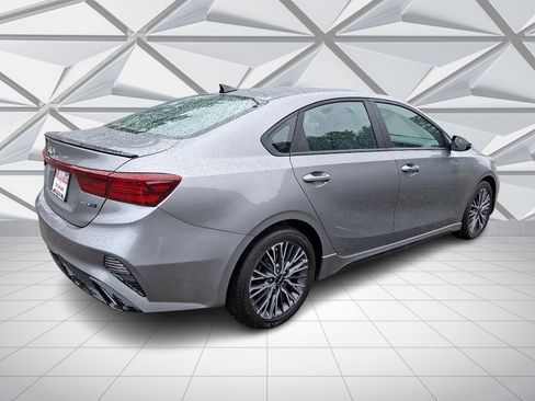 Used 2022 Kia Forte GT-Line w/ GT-Line Premium Package FWD image 11