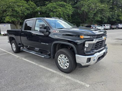 Used 2024 Chevrolet Silverado 3500 LT w/ Safety Package AWD/4WD image 1