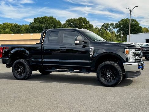 Used 2022 Ford F250 XL w/ STX Appearance Package AWD/4WD image 2