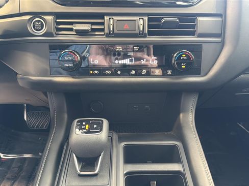 Used 2024 Nissan Pathfinder S w/ Cargo Package AWD/4WD image 22