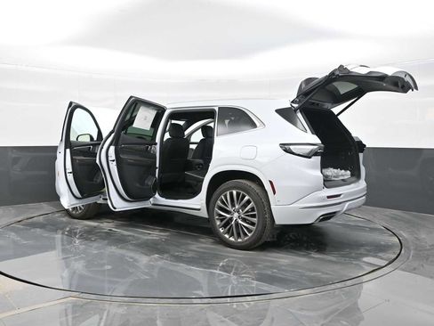 Used 2026 Buick Enclave Avenir w/ Super Cruise Package image 40
