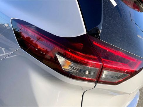 Used 2024 Nissan Rogue SL w/ SL Premium Package AWD/4WD image 29