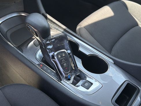 Used 2024 Chevrolet Malibu LT FWD image 35