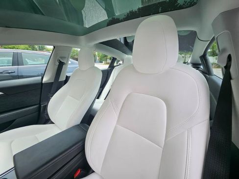 Used 2023 Tesla Model 3 Standard Range RWD image 36