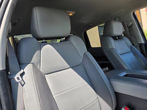 Used 2019 Toyota Tundra Limited w/ Limited Premium Package RWD image 17