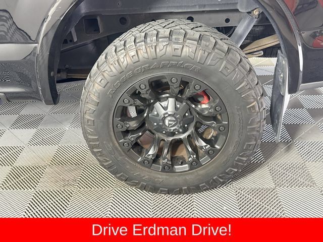 Used 2018 Ford F150 Platinum w/ Equipment Group 701A Luxury AWD/4WD image 4