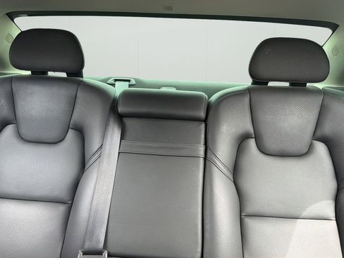 Used 2018 Volvo S90 T5 Momentum w/ Convenience Package image 11