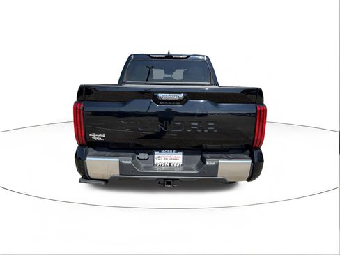 Used 2024 Toyota Tundra Limited AWD/4WD image 4