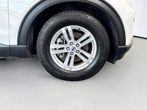 Used 2021 Ford Explorer XLT RWD image 36