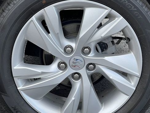Certified 2024 Buick Encore GX Preferred FWD image 11