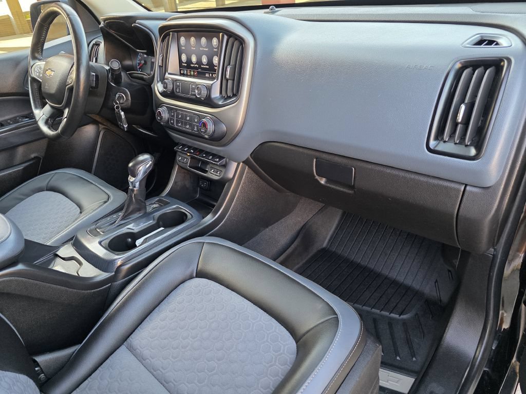 Used 2022 Chevrolet Colorado Z71 w/ Z71 Midnight Edition AWD/4WD image 24