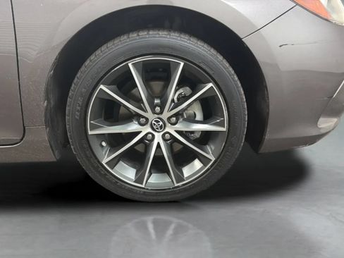 Used 2017 Toyota Camry XSE w/ Moonroof Package FWD image 25