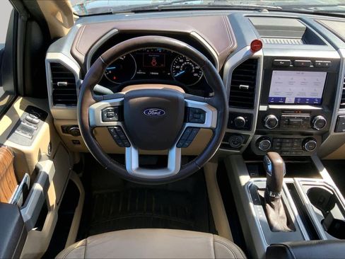 Used 2020 Ford F150 Lariat w/ Trailer Tow Package RWD image 11