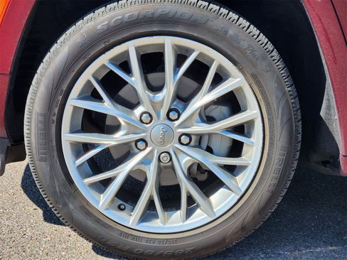 Used 2022 Jeep Grand Cherokee Summit w/ Adv Protech Group IV image 10