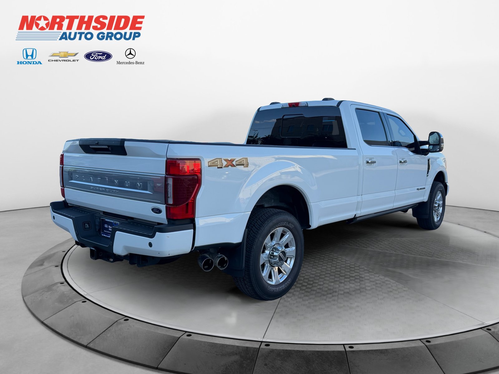 Used 2022 Ford F350 Platinum AWD/4WD image 7