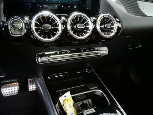Certified 2022 Mercedes-Benz GLA 250 4MATIC image 20