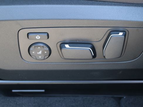 Used 2025 BMW X3 xDrive30i w/ Premium Package image 28