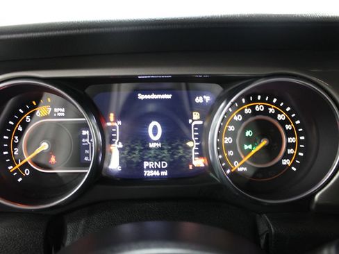 Used 2018 Jeep Wrangler Unlimited Sahara image 37