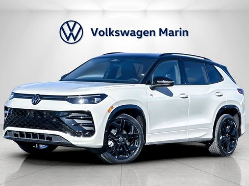 New 2026 Volkswagen Tiguan SE R-Line image 1