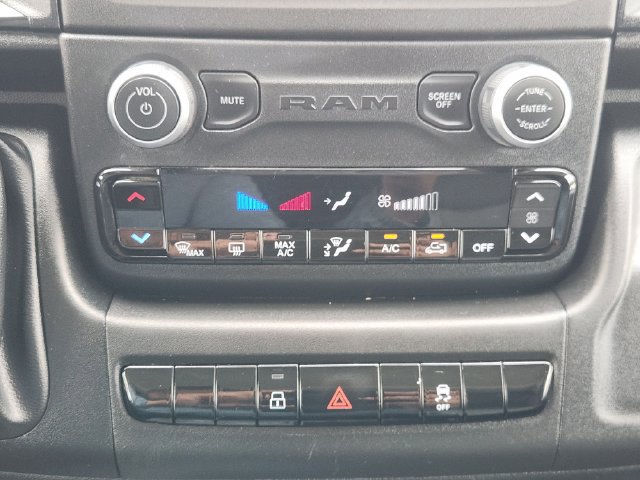 Used 2025 RAM ProMaster 2500 w/ Convenience Group FWD image 17