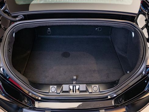 Used 2022 Ferrari Roma image 27