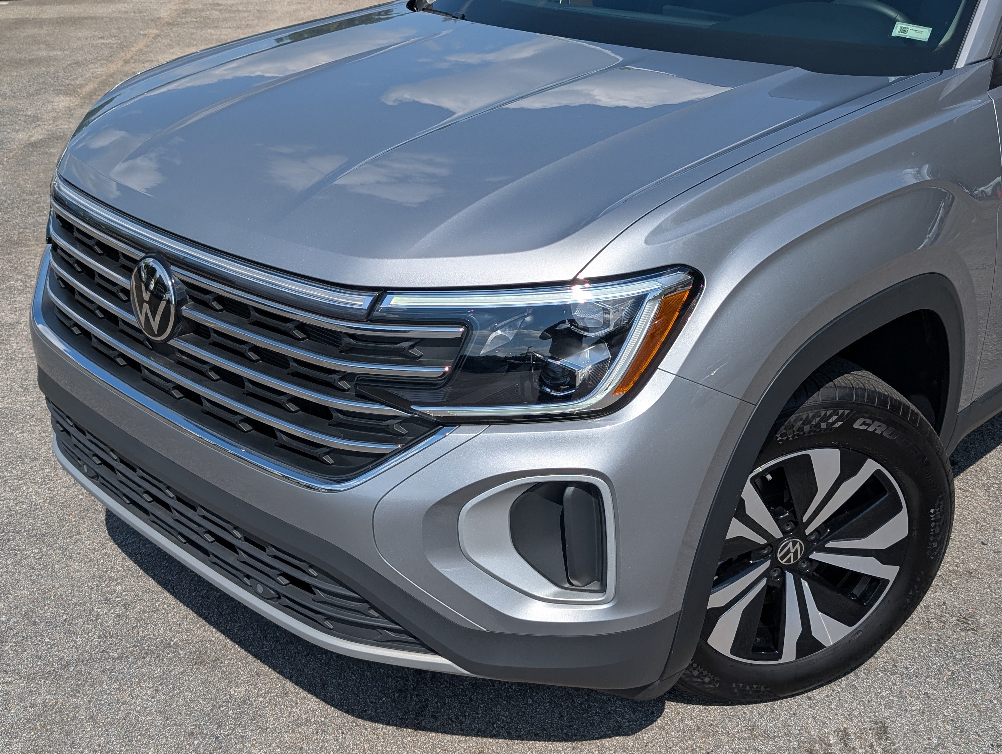 Used 2025 Volkswagen Atlas SE FWD image 15