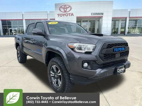 Used 2019 Toyota Tacoma TRD Sport w/ Technology Package AWD/4WD image 1